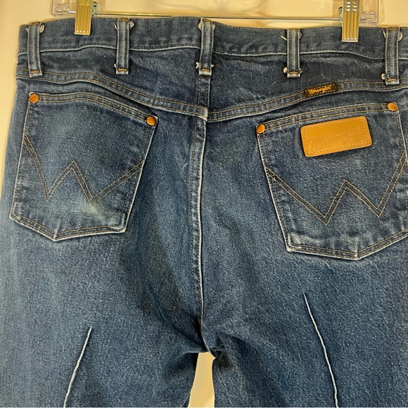 Wrangler Cowboy Cut Straight leg Dark Wash Denim Jeans 13MWZ Men's Size 35X32 - Picture 4 of 7